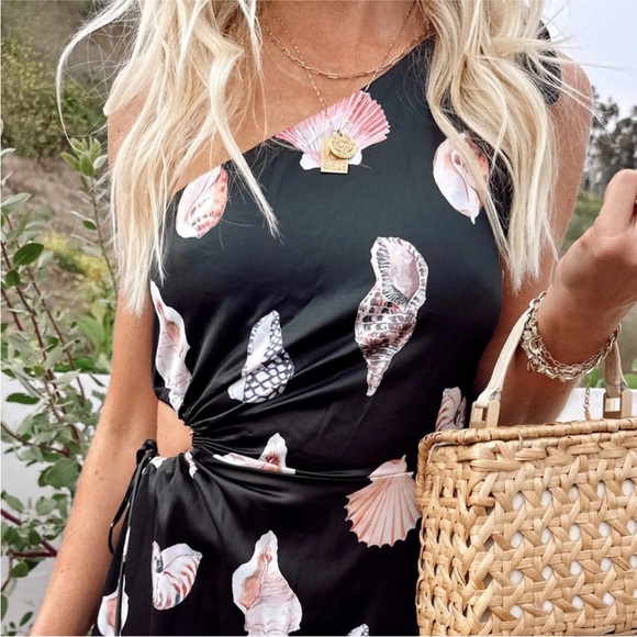 Show Me Your MuMu Black Seashell Mini Dress - Picture 4 of 11